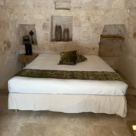 Elaia Villa *