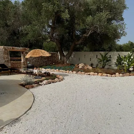 Elaia Villa *